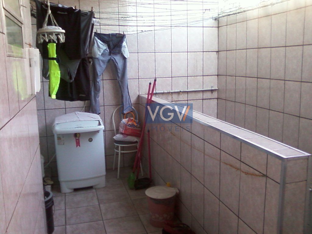 Casa à venda com 1 quarto, 120m² - Foto 8