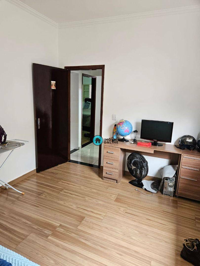 Casa à venda com 2 quartos, 89m² - Foto 8