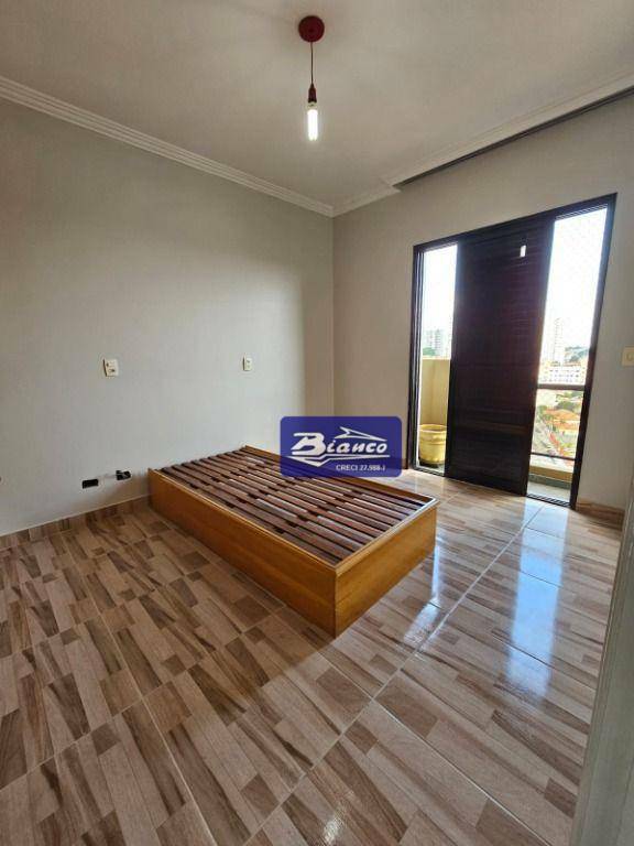 Apartamento à venda com 3 quartos, 130m² - Foto 19