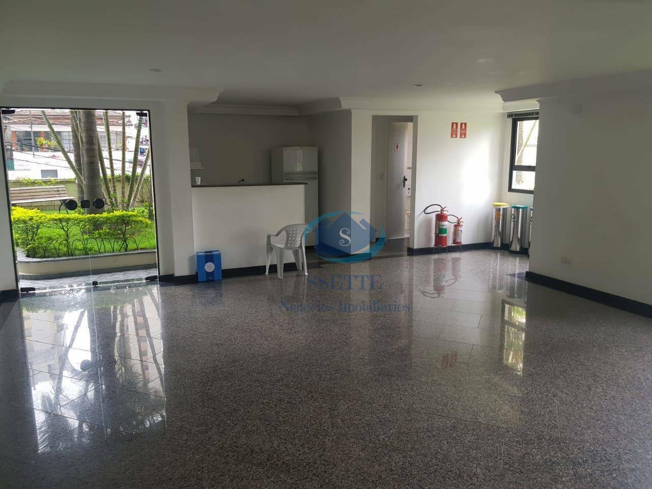 Apartamento à venda com 3 quartos, 72m² - Foto 4