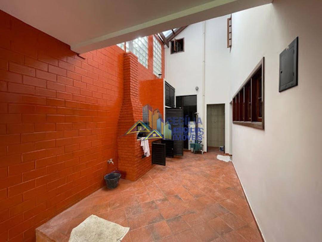 Casa à venda e aluguel com 4 quartos, 1M2 - Foto 3