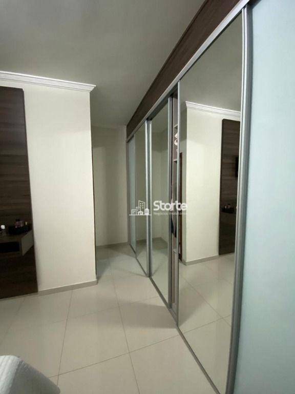 Casa à venda com 3 quartos, 200m² - Foto 12