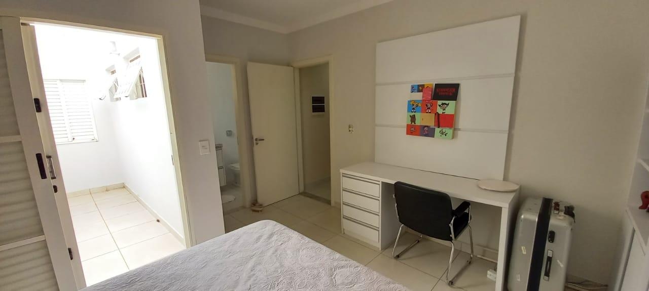 Casa à venda com 3 quartos, 240m² - Foto 25