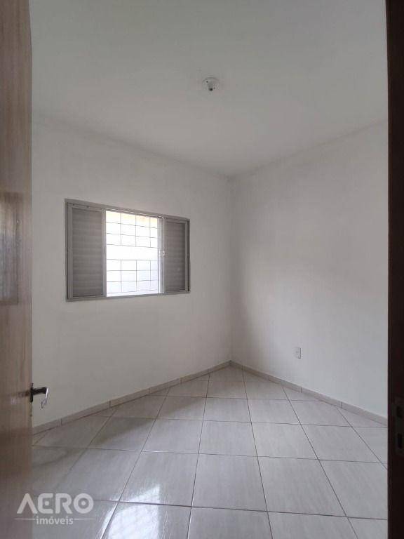 Casa à venda com 3 quartos, 104m² - Foto 14