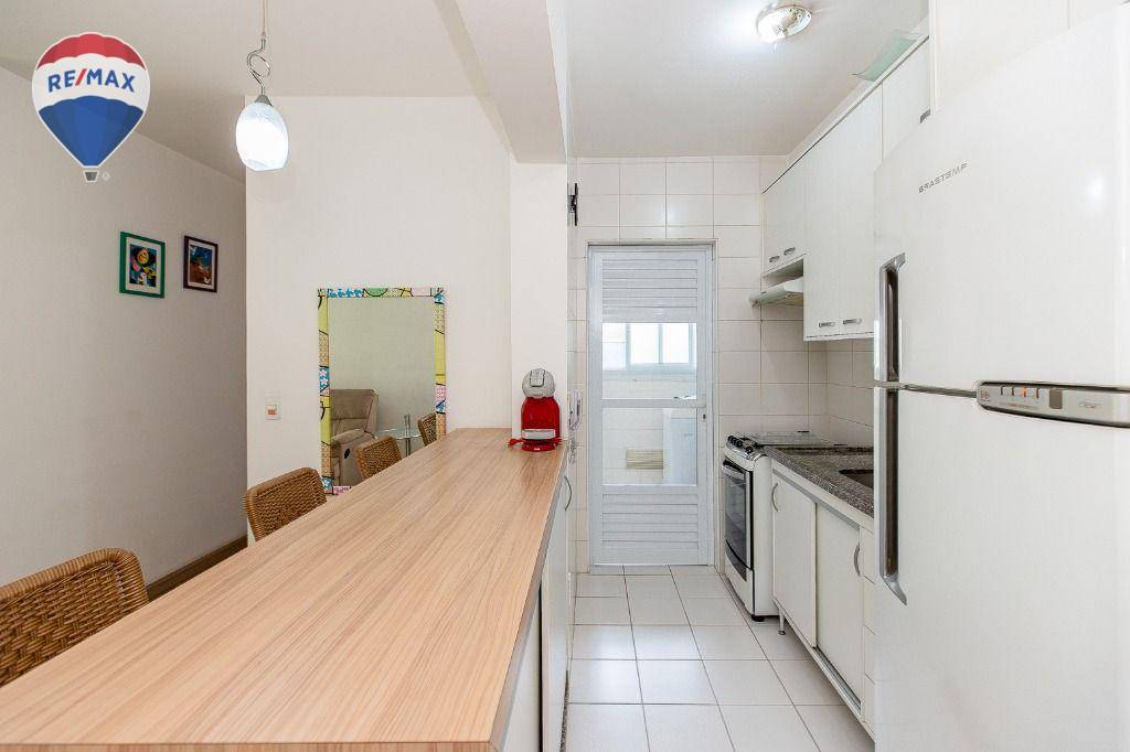 Apartamento à venda com 2 quartos, 60m² - Foto 4