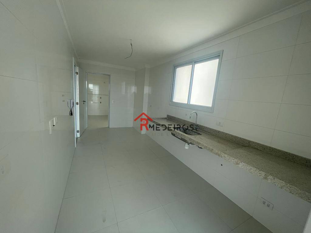 Apartamento à venda com 3 quartos, 162m² - Foto 18