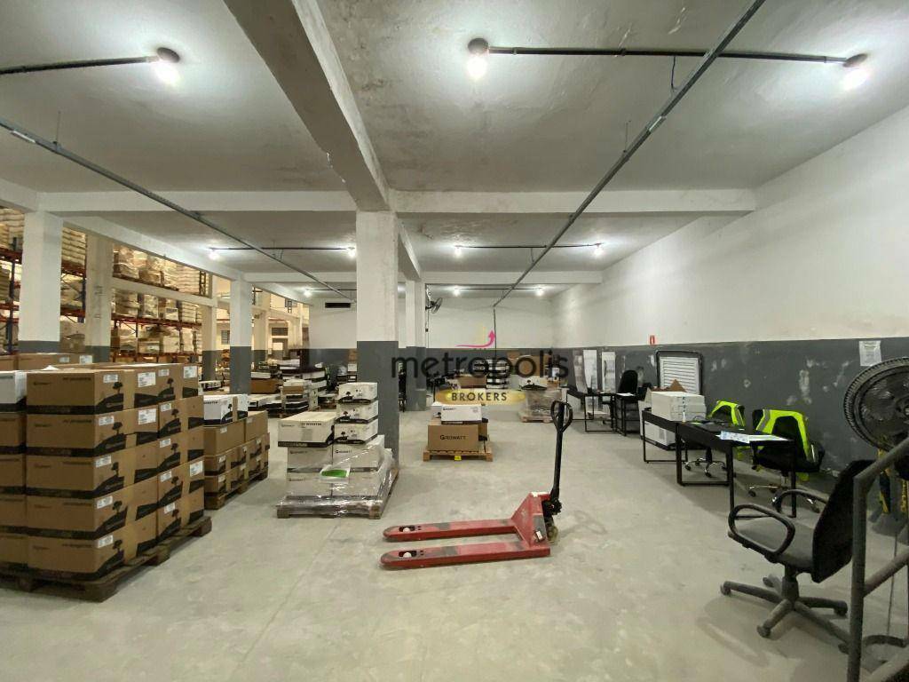 Depósito-Galpão-Armazém para alugar, 1700m² - Foto 11