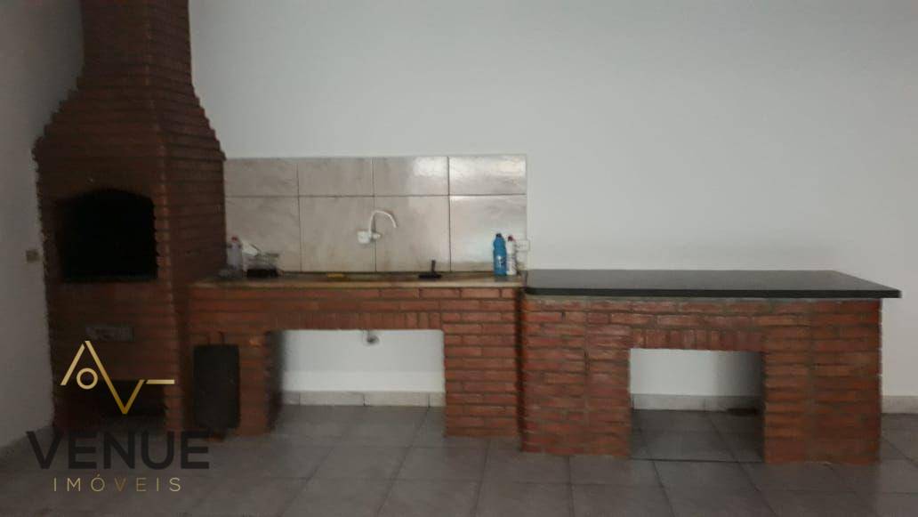 Casa à venda com 3 quartos, 300m² - Foto 12