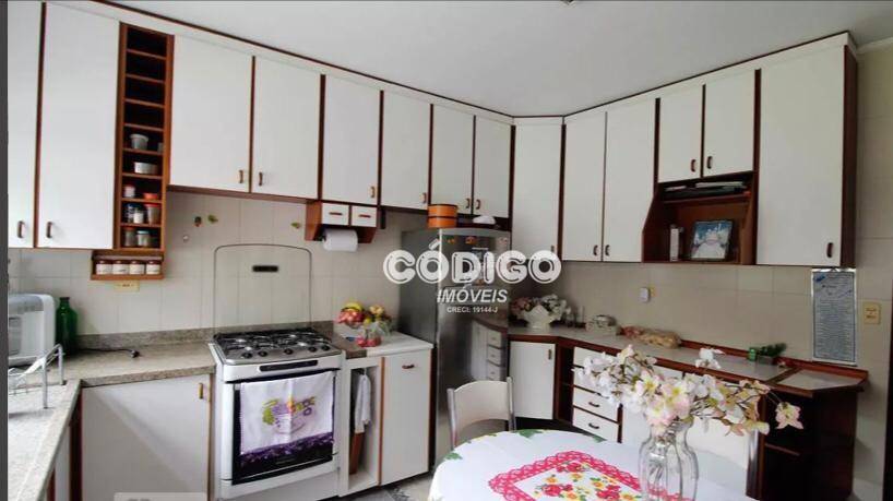 Casa à venda com 3 quartos, 267m² - Foto 15