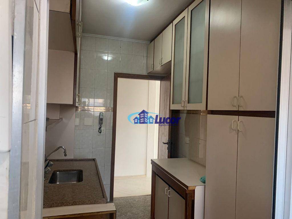 Apartamento para alugar com 3 quartos, 70m² - Foto 16