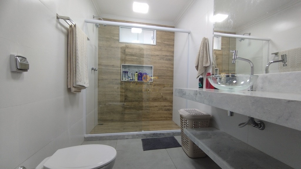 Casa de Condomínio à venda com 5 quartos, 247m² - Foto 16