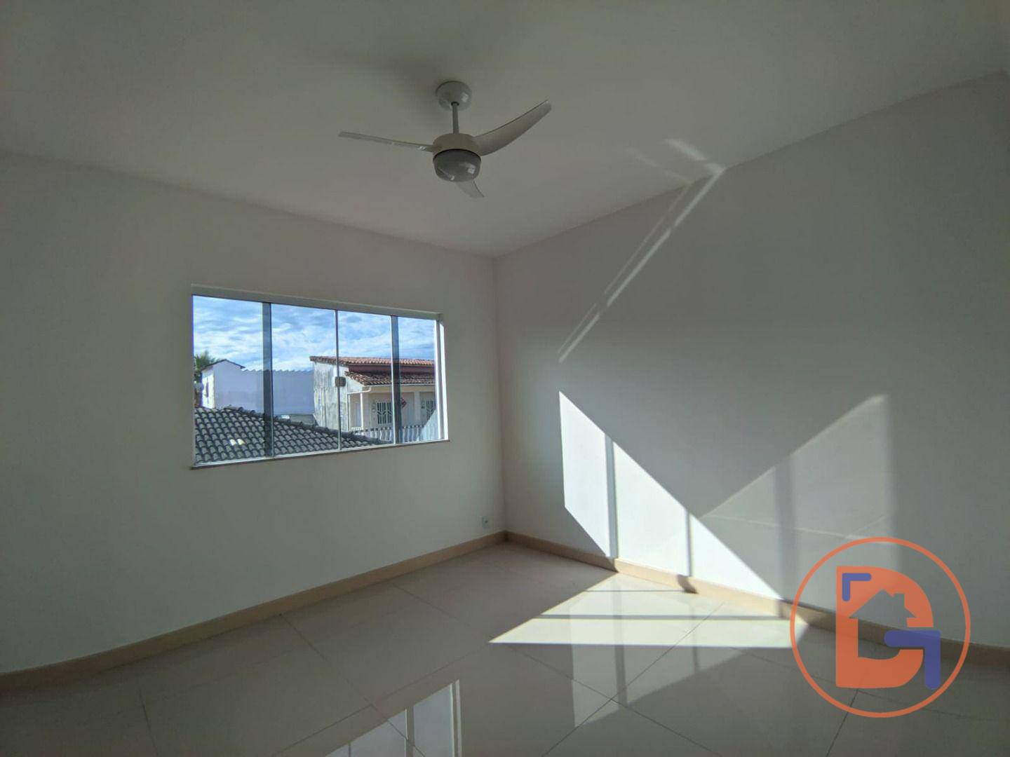 Casa à venda com 5 quartos, 240m² - Foto 32