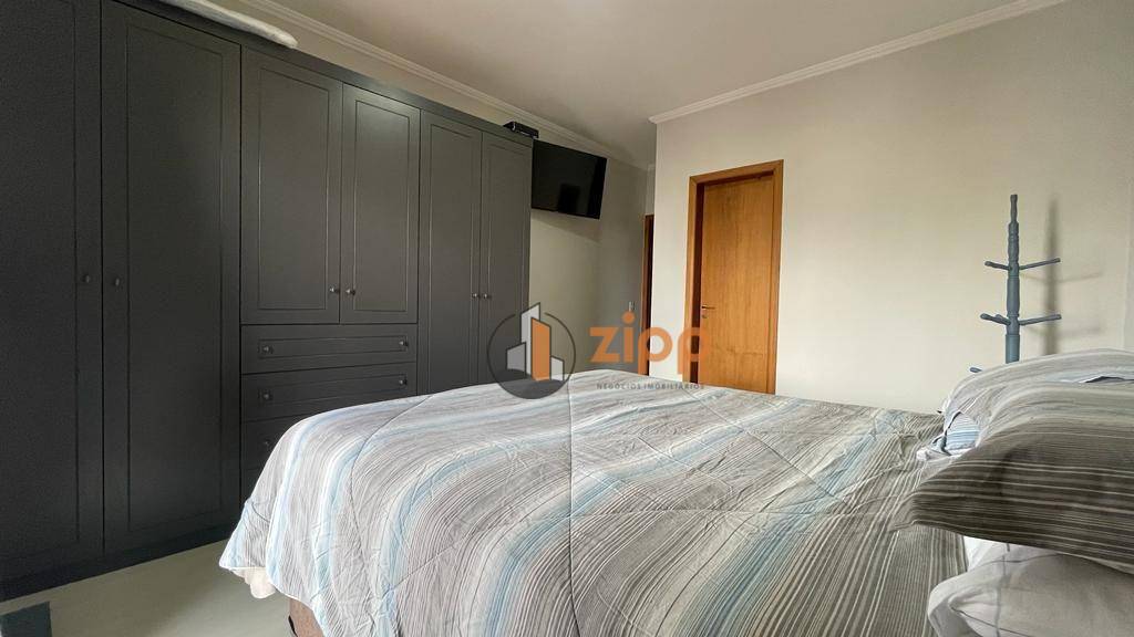 Sobrado à venda com 3 quartos, 240m² - Foto 12