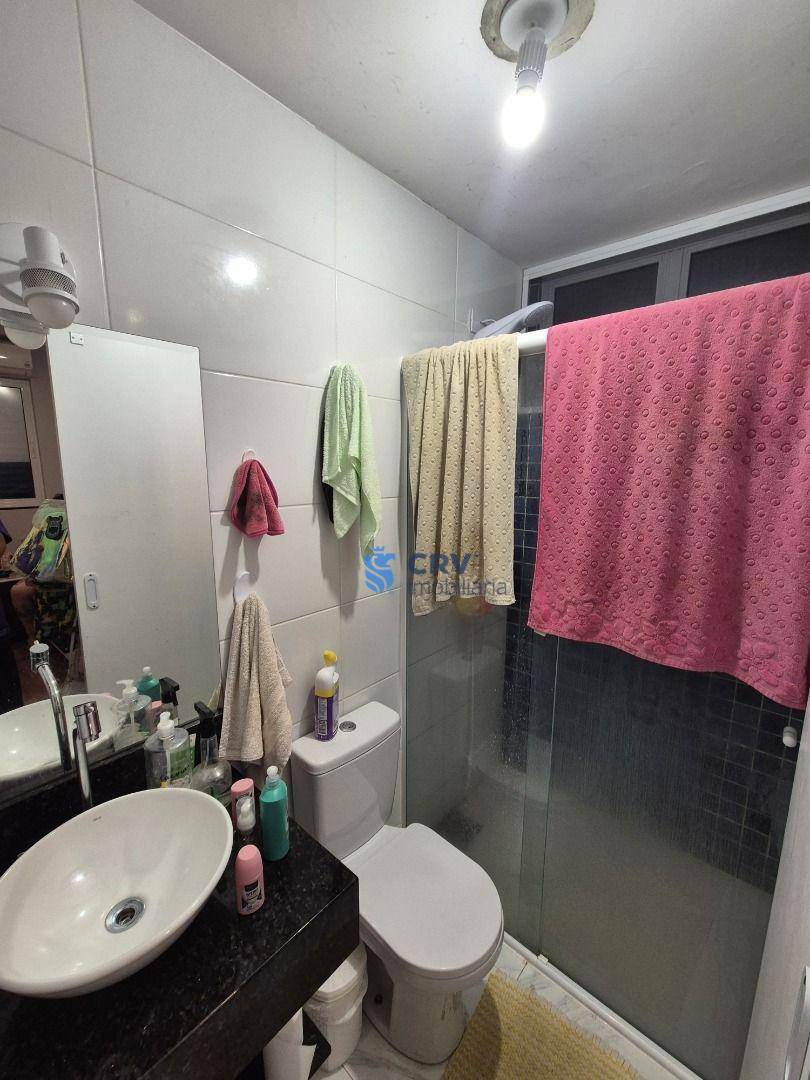 Apartamento à venda com 3 quartos, 70m² - Foto 4