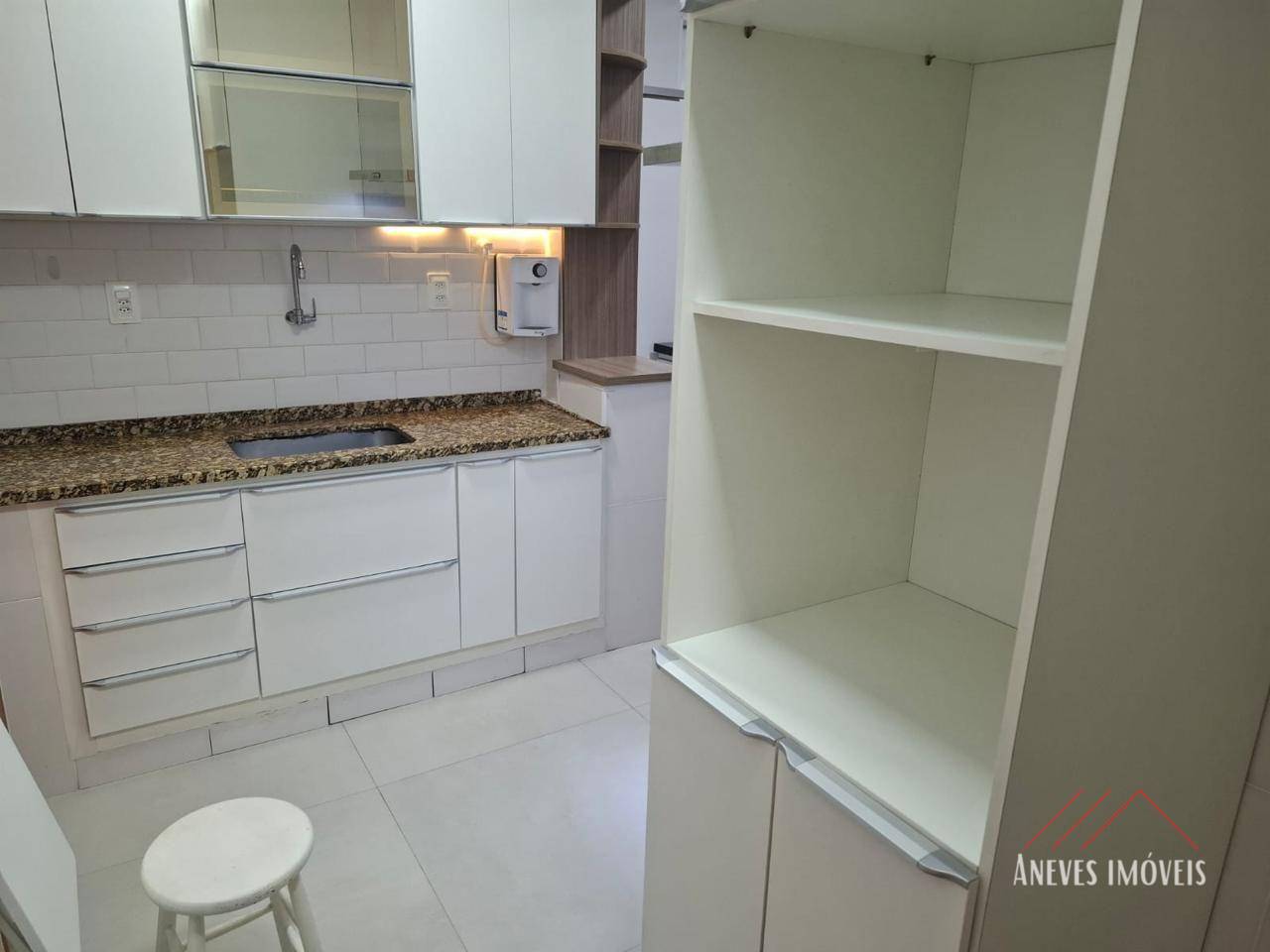 Apartamento à venda com 2 quartos, 67m² - Foto 8