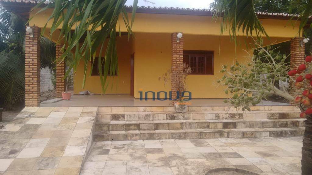 Casa à venda com 2 quartos, 110m² - Foto 1