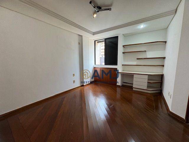 Apartamento para alugar com 4 quartos, 215m² - Foto 19