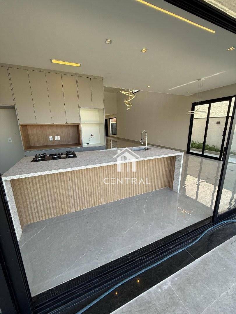 Casa de Condomínio à venda com 4 quartos, 237m² - Foto 5