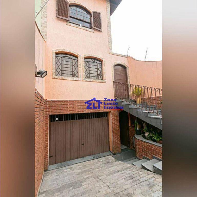 Sobrado à venda com 4 quartos, 198m² - Foto 1