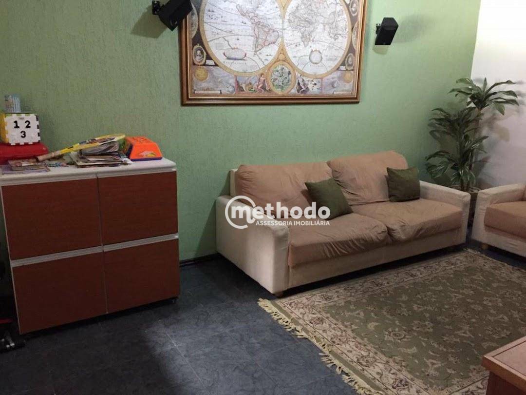 Casa à venda com 3 quartos, 200m² - Foto 2