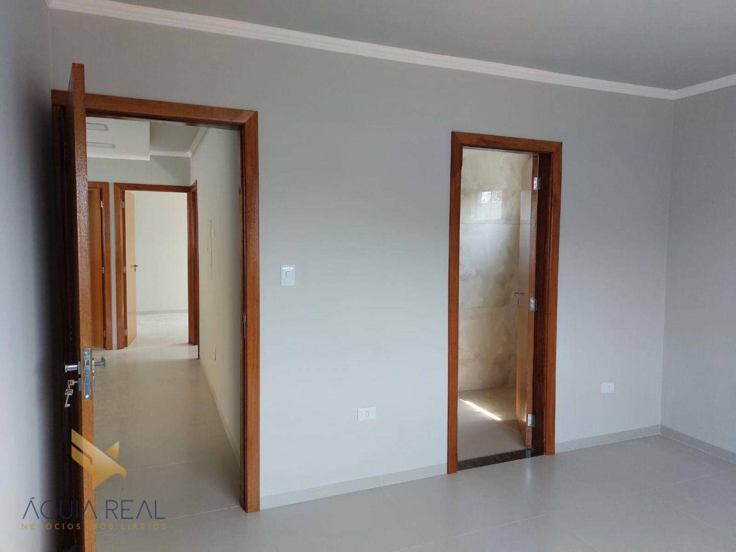 Casa à venda com 3 quartos, 230m² - Foto 8