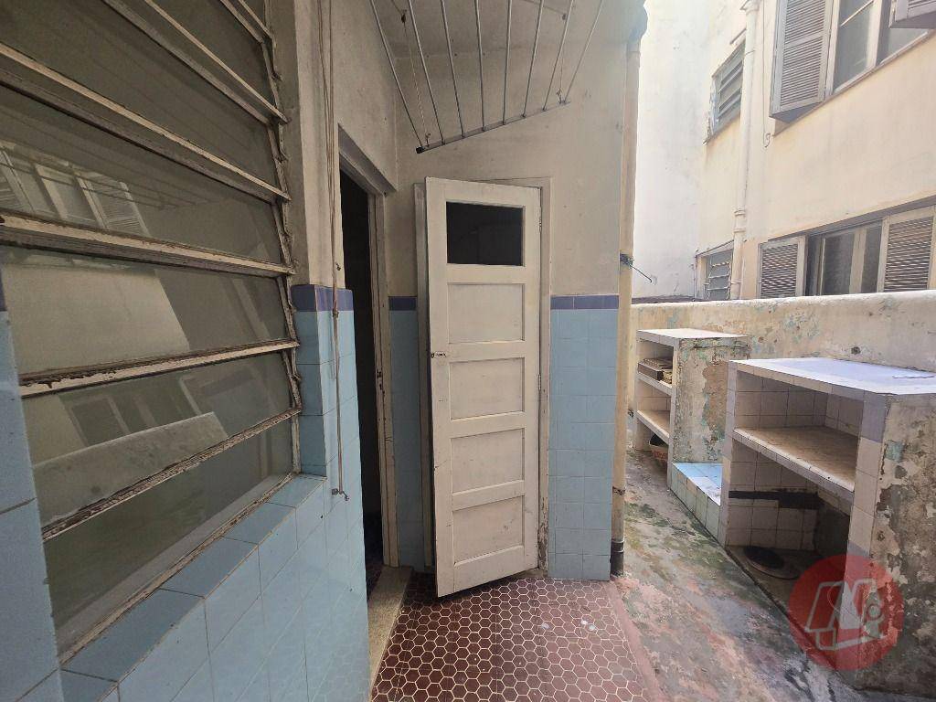 Apartamento para alugar com 3 quartos, 110m² - Foto 11