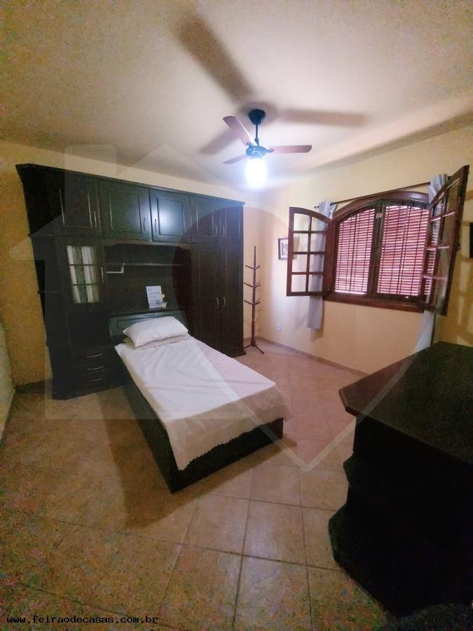 Casa à venda com 5 quartos, 300m² - Foto 32