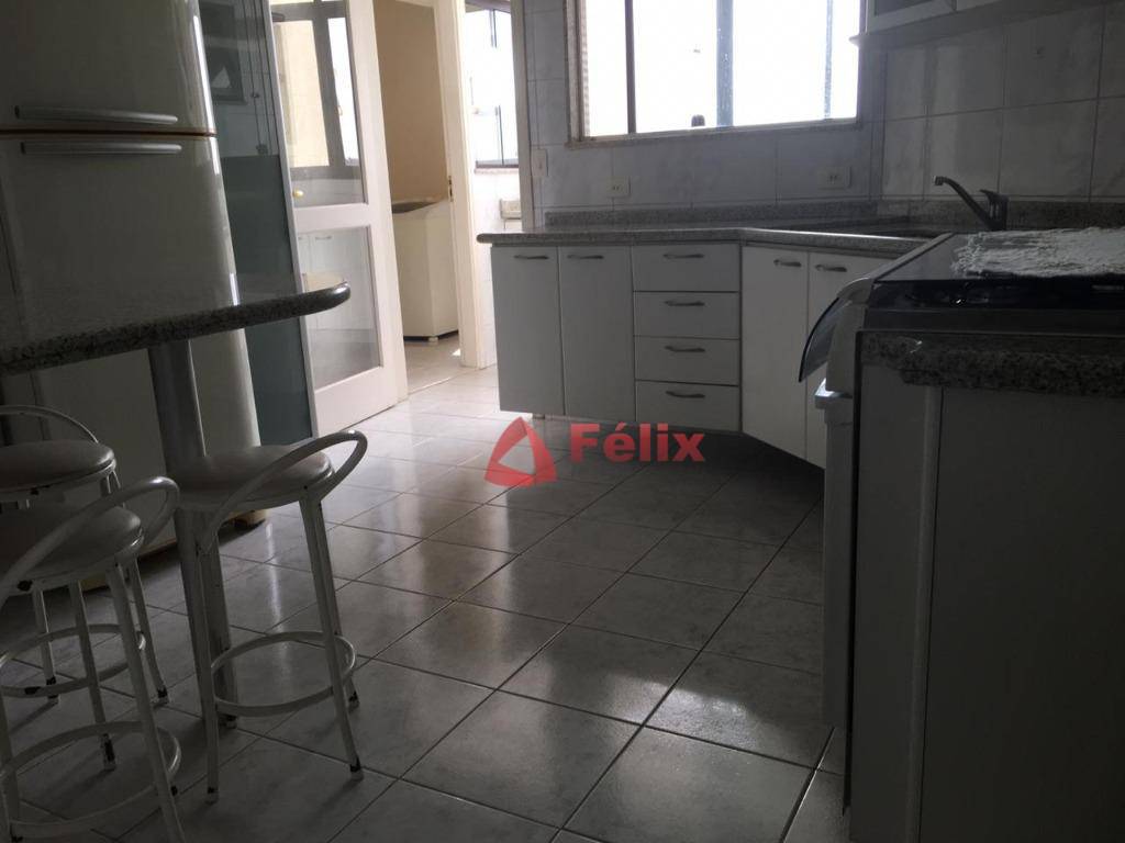 Apartamento à venda com 3 quartos, 148m² - Foto 8