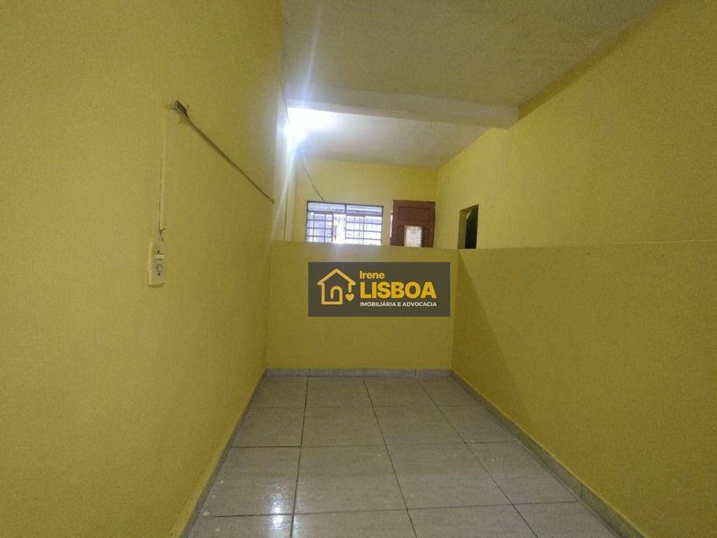 Casa para alugar com 1 quarto, 35m² - Foto 14