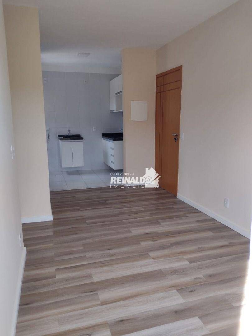 Apartamento para alugar com 2 quartos, 50m² - Foto 11