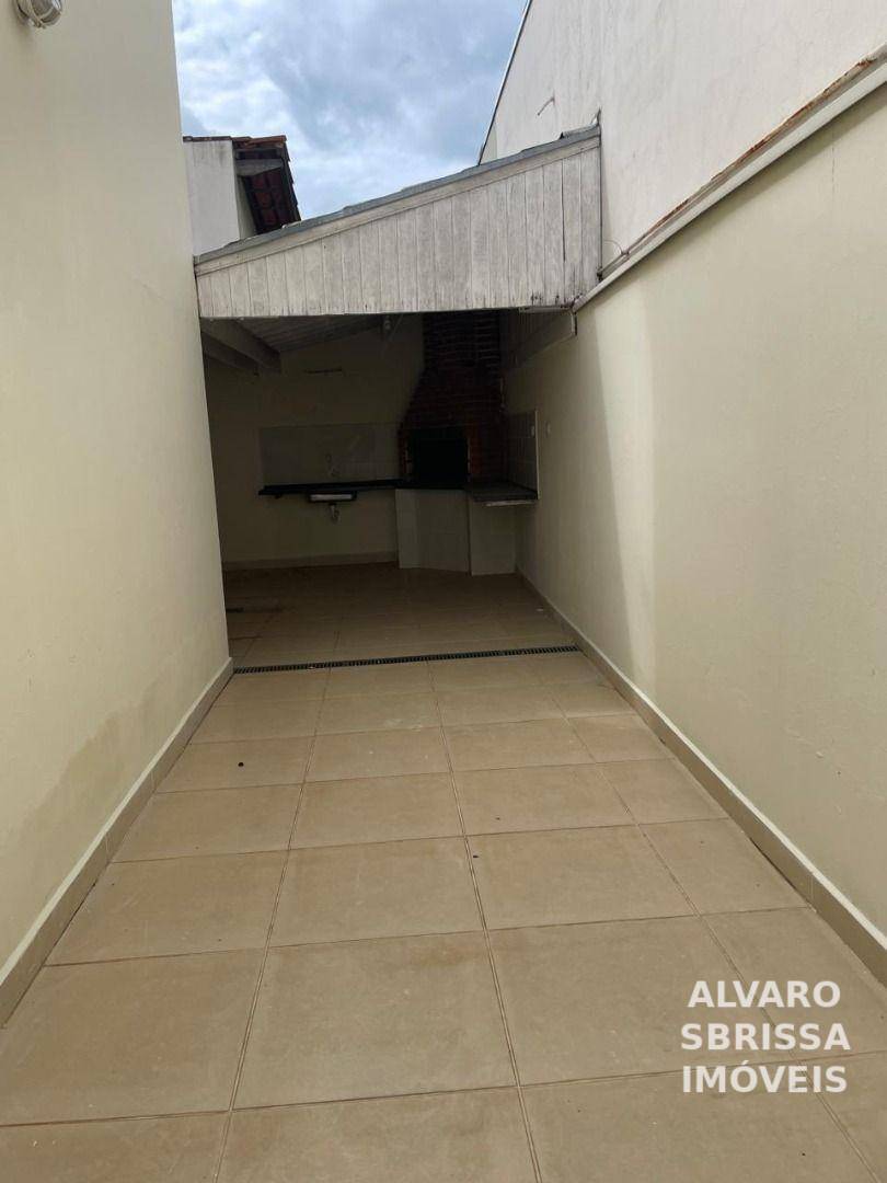 Casa à venda e aluguel com 3 quartos, 180m² - Foto 11