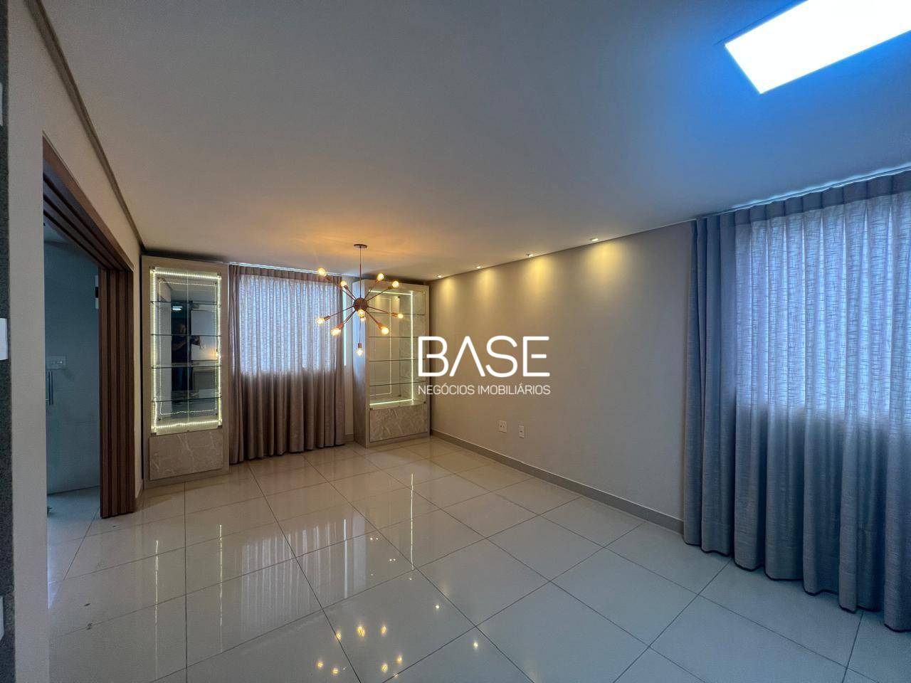 Apartamento, 3 quartos, 125 m² - Foto 1