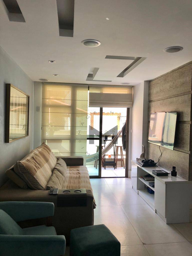 Apartamento à venda com 3 quartos, 100m² - Foto 2