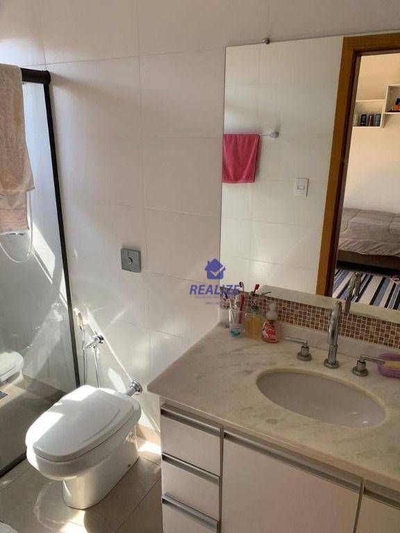 Casa de Condomínio à venda com 3 quartos, 300m² - Foto 17