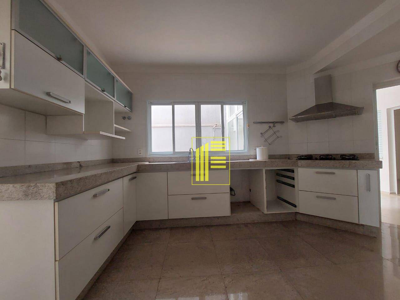 Casa de Condomínio para alugar com 5 quartos, 430m² - Foto 18