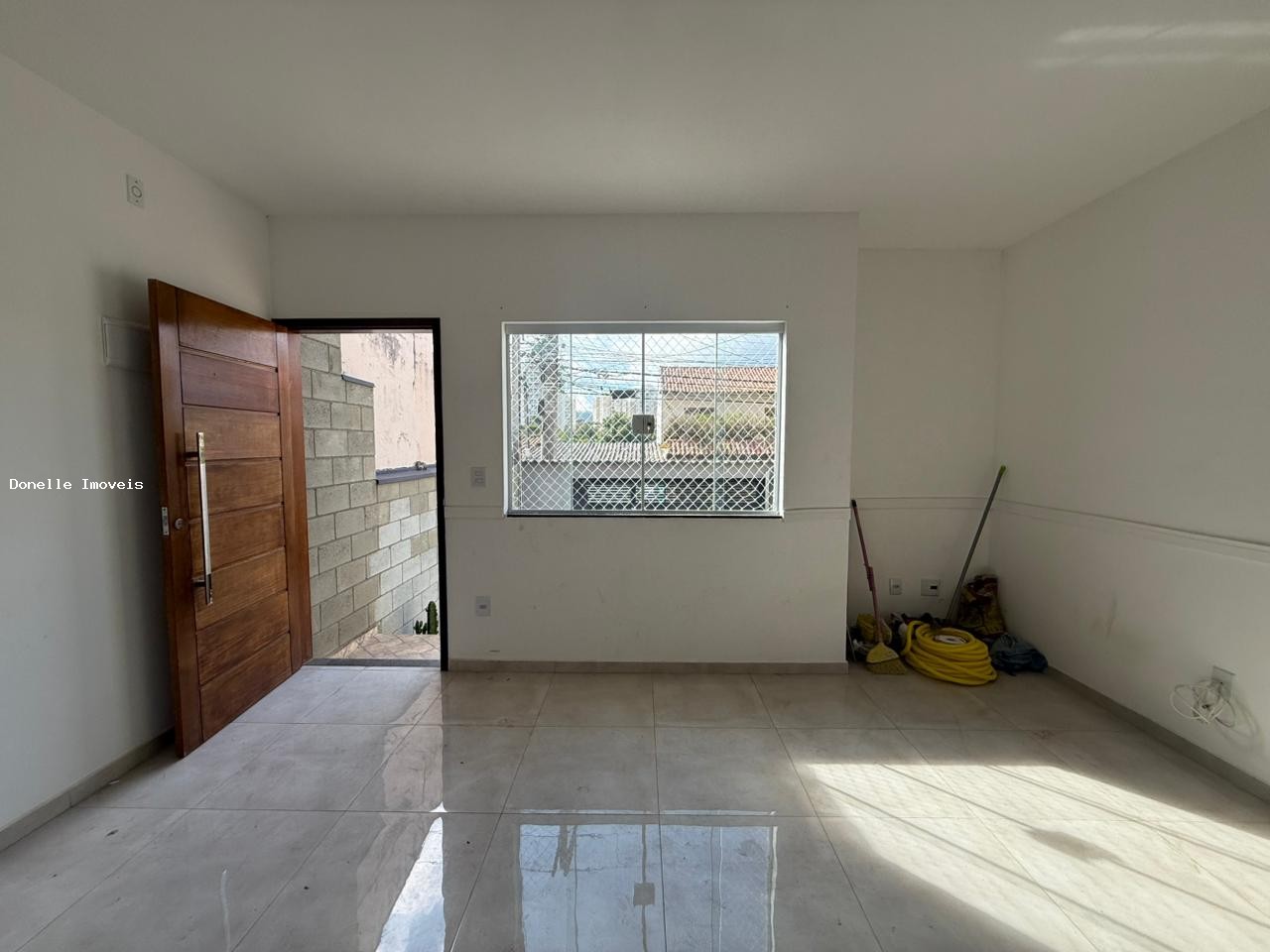 Casa para alugar com 3 quartos, 90m² - Foto 14