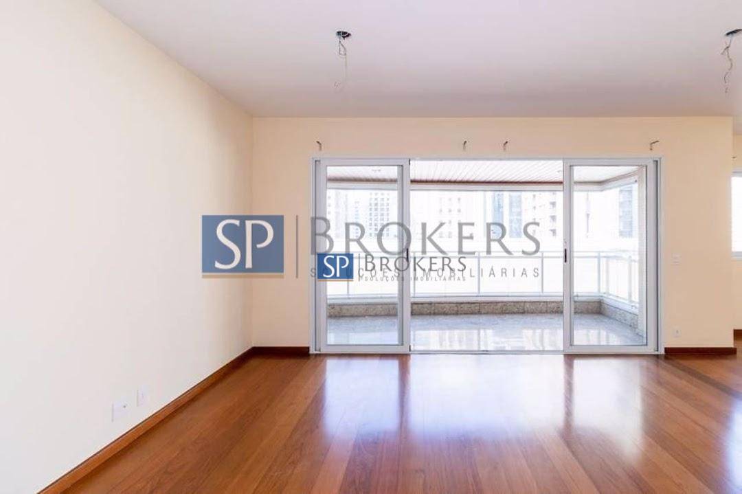 Apartamento para alugar com 4 quartos, 360m² - Foto 1