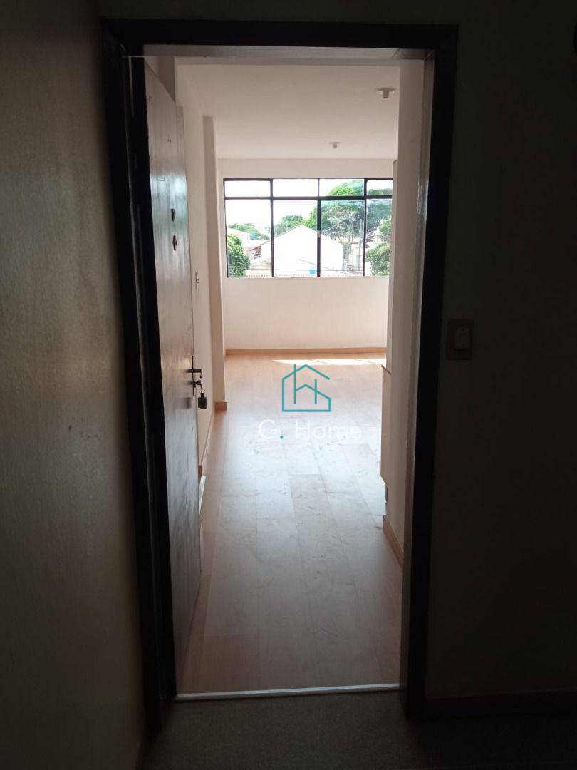 Apartamento à venda com 3 quartos, 60m² - Foto 2