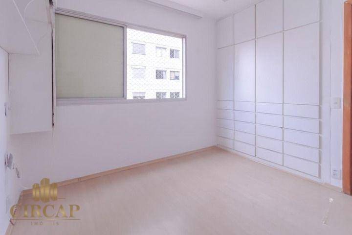 Apartamento à venda com 3 quartos, 130m² - Foto 10