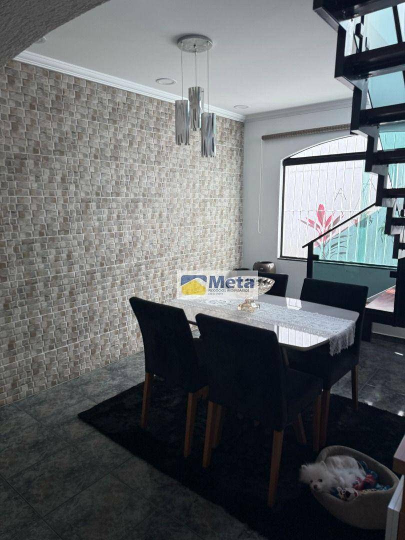 Casa, 3 quartos, 228 m² - Foto 3