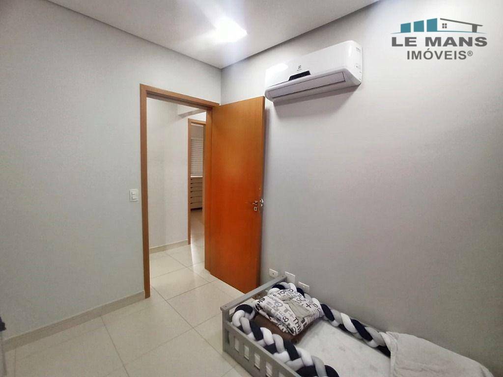 Apartamento para alugar com 3 quartos, 86m² - Foto 12