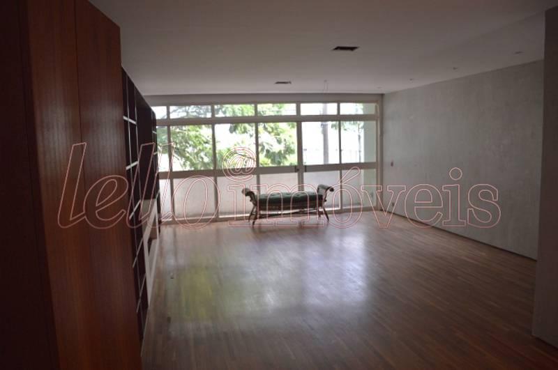 Apartamento à venda com 3 quartos, 140m² - Foto 4