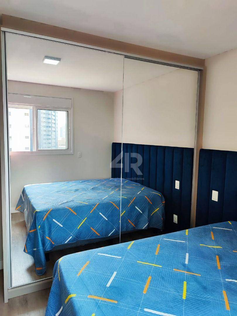 Apartamento à venda com 2 quartos, 64m² - Foto 11