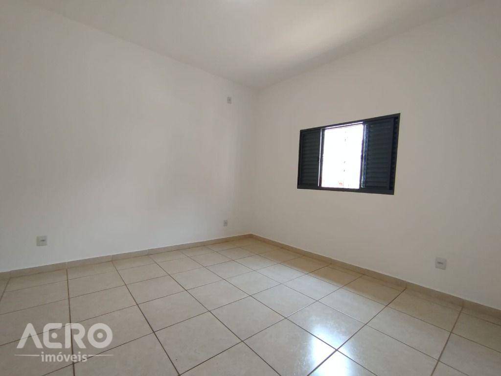 Casa para alugar com 3 quartos, 97m² - Foto 12