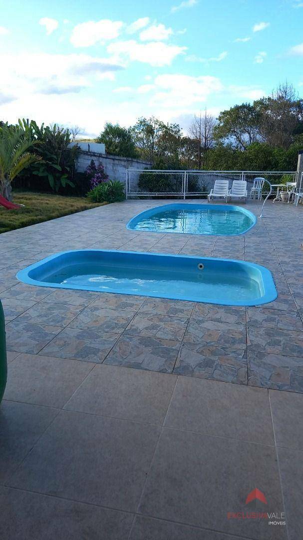 Chácara à venda com 3 quartos, 200m² - Foto 3