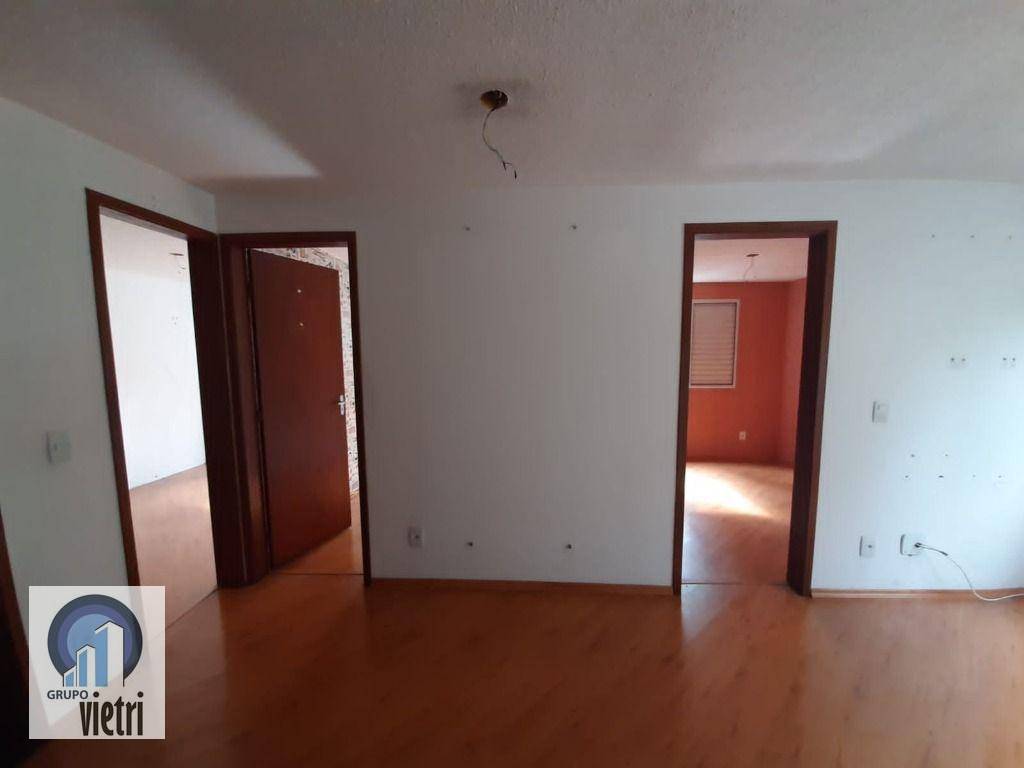 Apartamento à venda com 3 quartos, 50m² - Foto 11