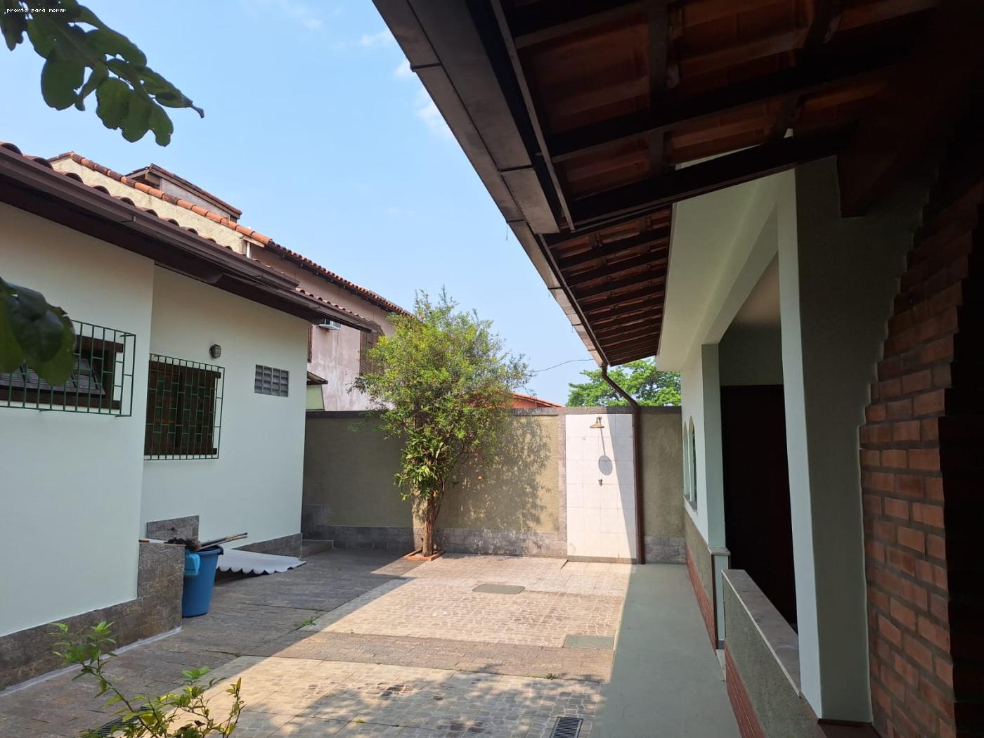 Casa à venda com 2 quartos, 360m² - Foto 15