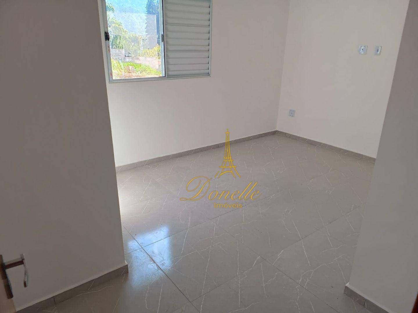 Casa à venda com 3 quartos, 100m² - Foto 7