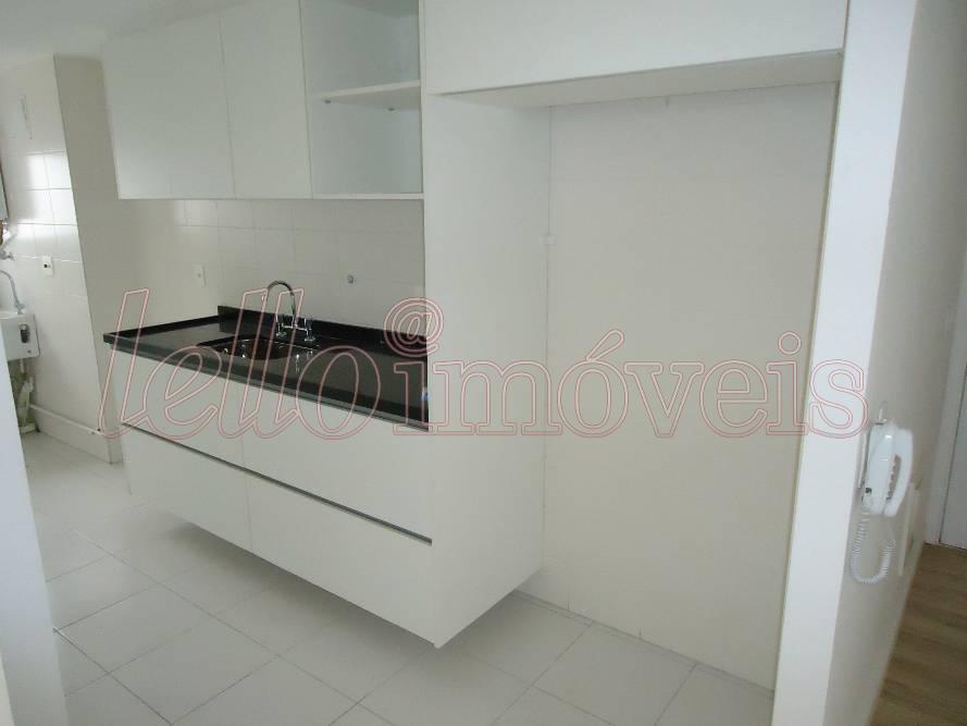 Apartamento para alugar com 2 quartos, 65m² - Foto 9