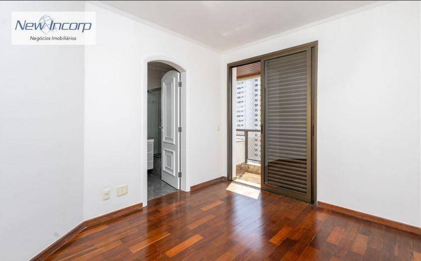 Apartamento à venda com 4 quartos, 242m² - Foto 21